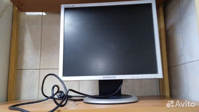 Монитор Samsung
