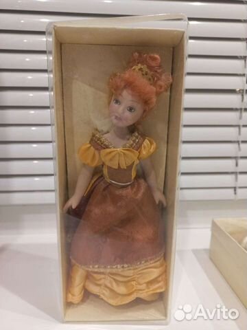 Кукла фарфоровая коллекционная