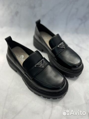 Лоферы черные
