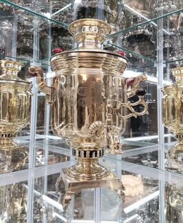 Самовар на дровах. Банка с медалями И.Г. Баташева