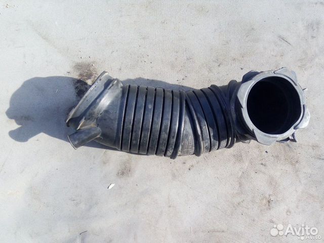 Патрубок воздушного фильтра Audi A8 D3