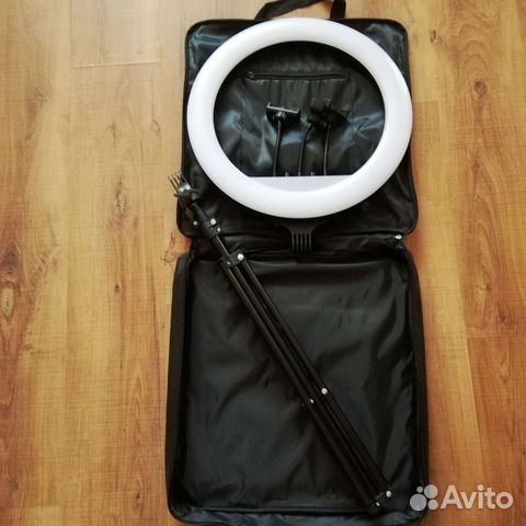 Кольцевая лампа со штативом
