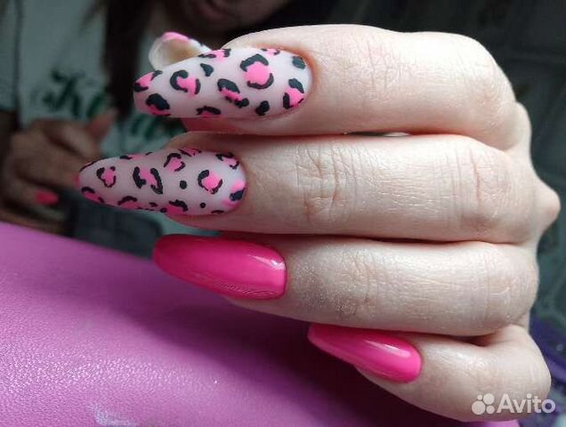 Маникюр-педикюр на Кирова