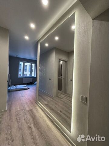 Зеркало с подсветкой в прихожую