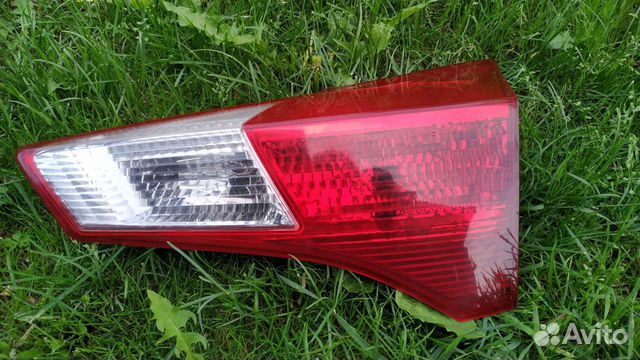 Заданий фонарь Toyota