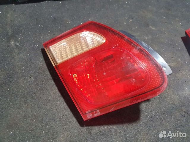 Фонарь задний правый Nissan Almera N16