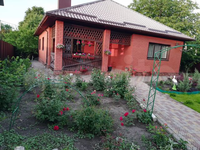 Дом 185 м² на участке 9 сот.