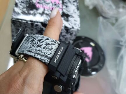 Часы Casio G-Shock GG-B100BTN-1A burton