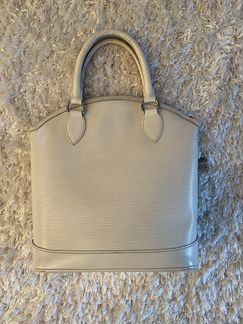 Продам женскую сумку Louis Vuitton