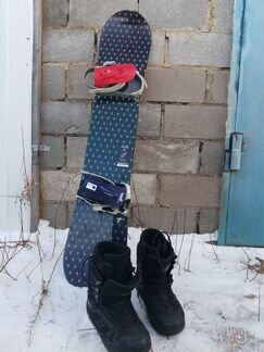 Сноуборд и ботинки 43 размер