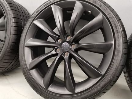 Оригинальные колеса R22 Tesla Model X