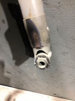 Петля крышки багажника левая Mercedes-Benz E-Class