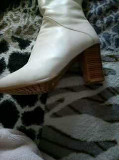 Сапоги белые