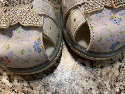 Сандалии р. 26