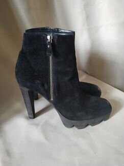 Ботильоны vic matie на высоком каблуке черные замш