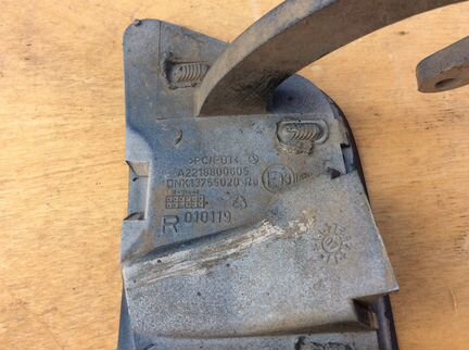 Крышка омывателя фары правая Mercedes W221 S 221