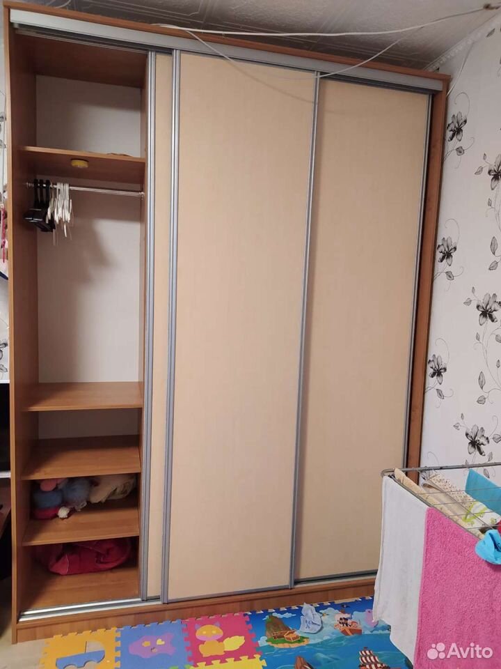 Шкаф