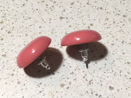 Розовые серьги-гвоздики