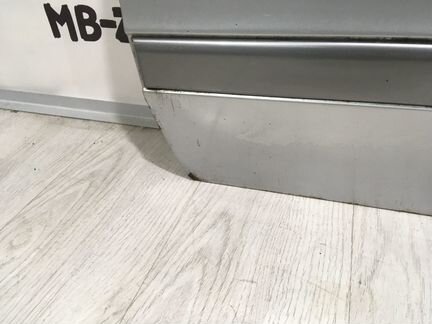 Левая дверь Mercedes W208