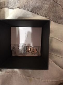 Часы dkny