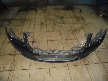 Бампер передний Фольксваген Пассат Б6. Черный