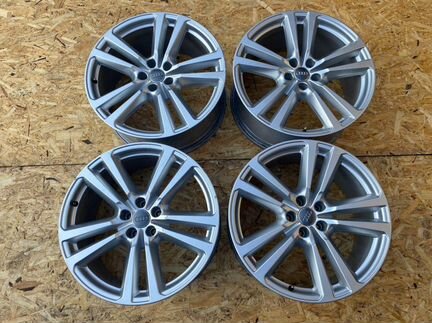 Комплект литых дисков R20x9 5x112 на Audi Q7 4M