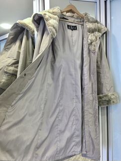 Пальто женское зимнее с капюшоном с мехом