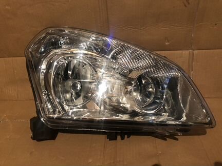 Фара передняя ксенон R, Nissan Qashqai, J10
