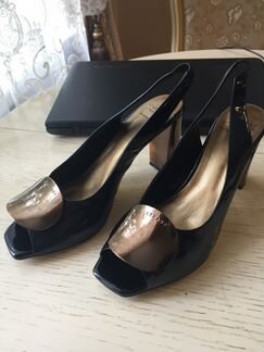 Босоножки carnabyновые