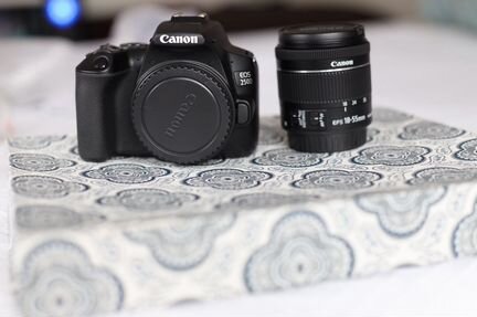 Canon eos 250d kit