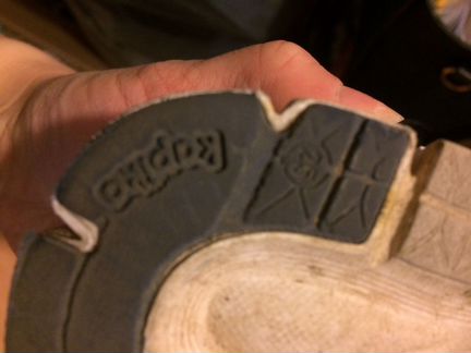 Кроссовки дев, Капика, 25