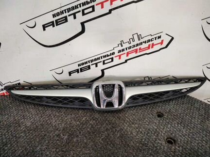 Решетка радиатора honda FIT GD1 GD2 GD3 GD4 полоск