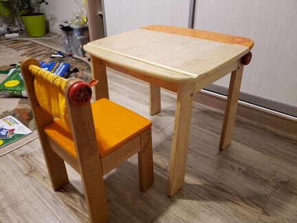 Детская парта со стулом