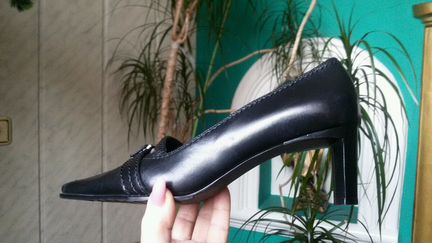 Kennel Schmenger. Leder. Germany Новое состояние