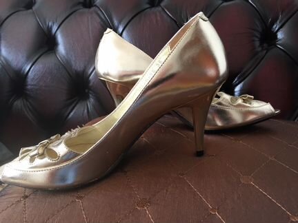 Carlo Pazolini золотые туфли