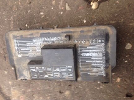Блок предохранителей и реле для Audi 80, 100