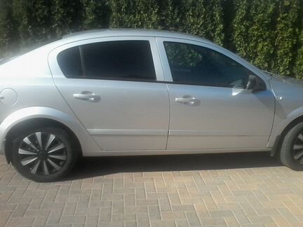 Opel Astra 1.6 МТ, 2008, 137 000 км
