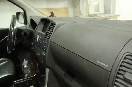 Торпедо (подушка, панель) на Nissan Pathfinder III