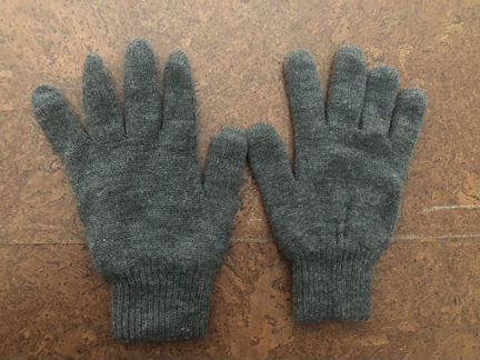 Перчатки мужские серые зима