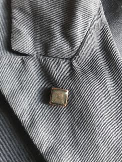 Значек Hugo boss