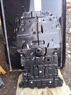 Защита двигателя Toyota Land Cruiser 200 LX450