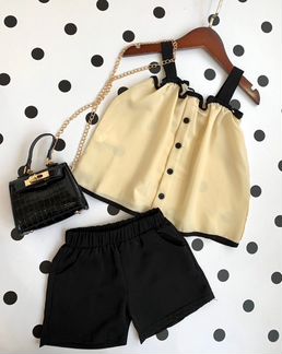 Комплект блуза и шорты