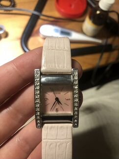 Часы женские наручные Guess