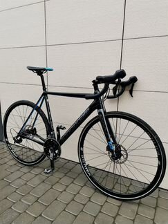 Шоссейный велосипед Cannondale caad12 Disc