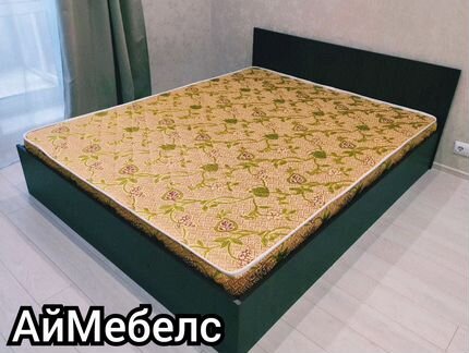 Кровать с матрасом