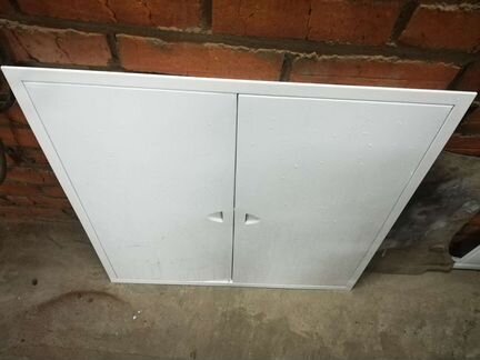 Люк сантехнический белый 700х700