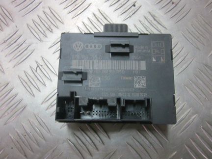 Блок управления задней левой двери Ауди А4 Б8