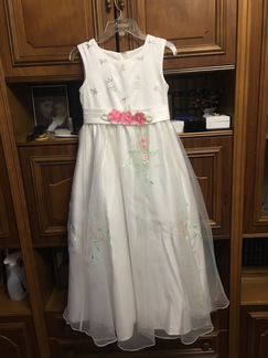 Платье нарядное