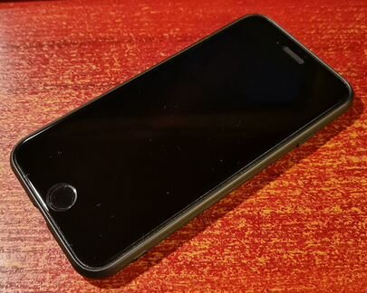 iPhone SE 2020 128 Gb черный с богатым комплектом