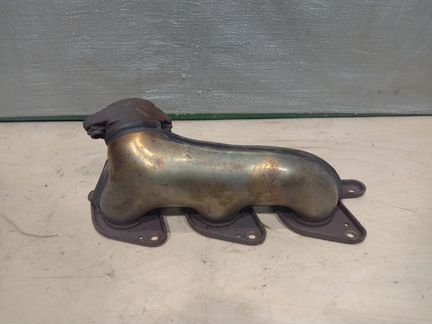 Коллектор выпускной Mercedes Benz M272 W212 W204